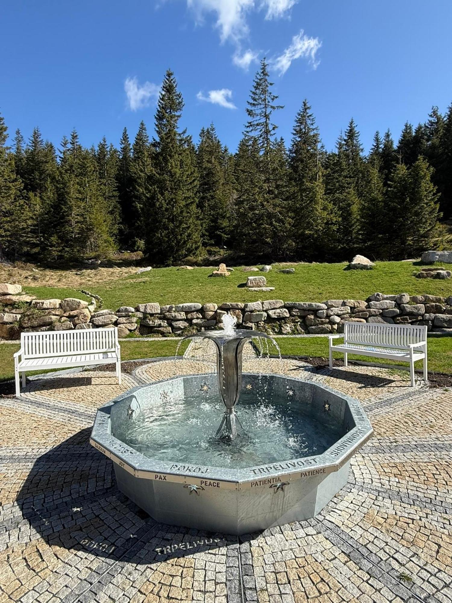 Erlebachova Bouda, Hotel - Resort Svaty Frantisek Шпиндлерув-Млин Экстерьер фото